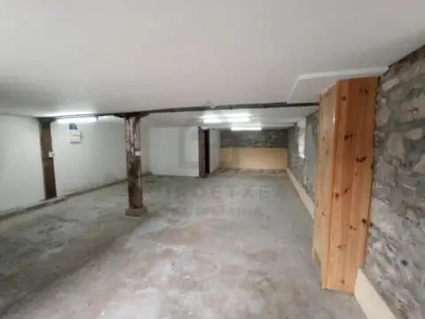 Almacén en Hondarribia