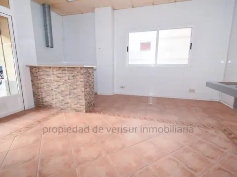 Local comercial en Calarreona-Las Lomas