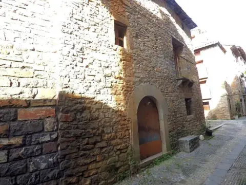 Chalet en calle C. Sta. Cruz, 27-25, nº 27-25