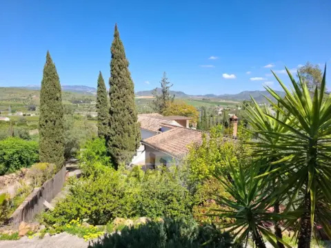 Finca rústica en Álora