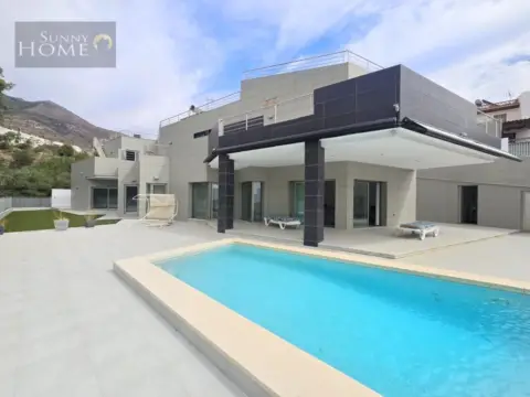 Casa en calle de Calipso, 5