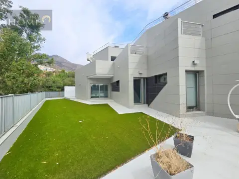 Casa en calle de Calipso, 5