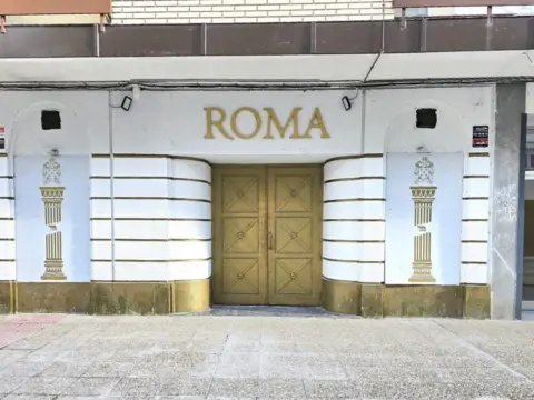 Local comercial en Travesía del Calvo Sotelo, 19