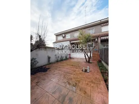 Chalet en Zona de la Estación-Cruz Roja