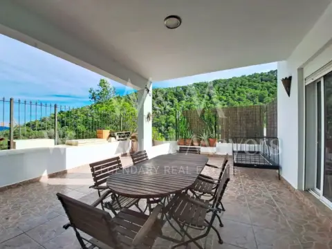 Apartamento en calle calle Las Ginestas, nº 10