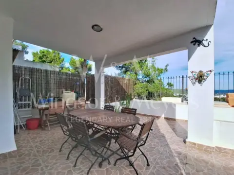 Apartamento en calle calle Las Ginestas, nº 10