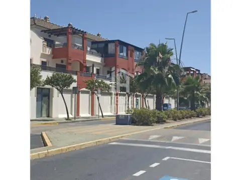 Local comercial en Corrales