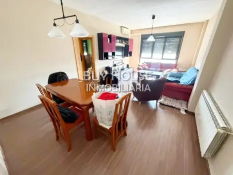 Piso en Velilla de San Antonio