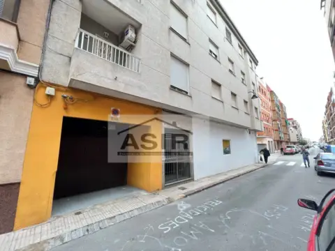 Garaje en Sants Patrons