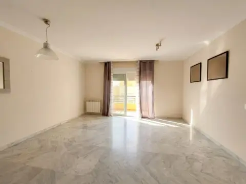 Apartamento en María Auxiliadora-Barriada de Llera