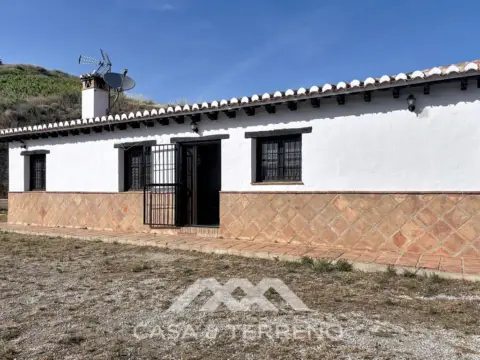 Chalet en Almáchar