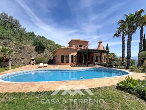 Casa en Algarrobo