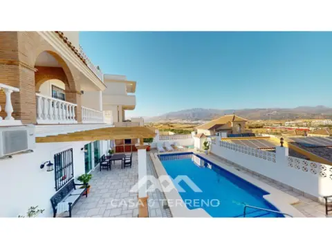 Chalet en Viña Málaga