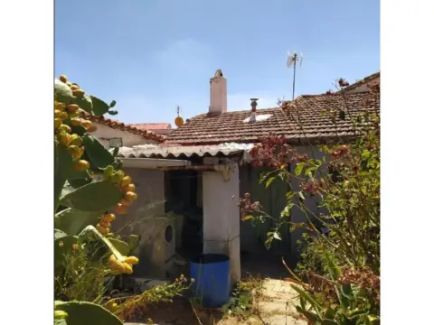 Casa en Hinojosas de Calatrava
