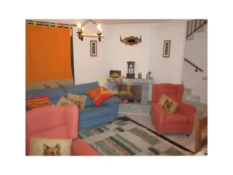 Chalet en Villamayor