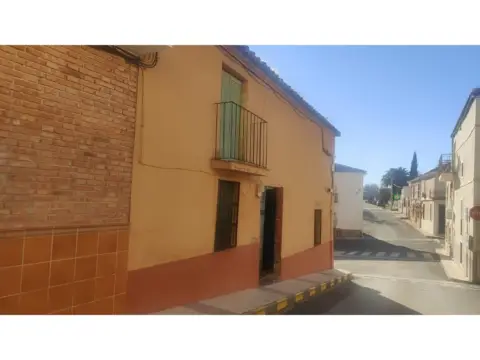 Casa rústica en Hinojosas de Calatrava