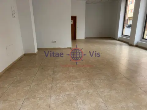 Local comercial en calle calle Abeto