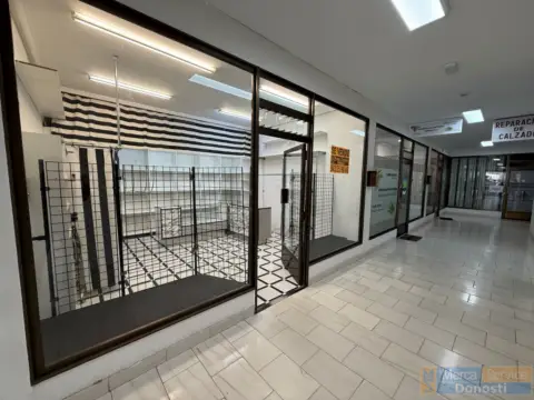 Local comercial en Bidebieta