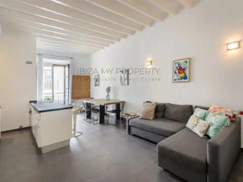 Apartamento en Dalt Vila-La Marina