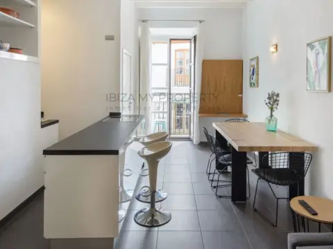 Apartamento en Dalt Vila-La Marina