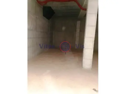 Local comercial en calle calle Enebro