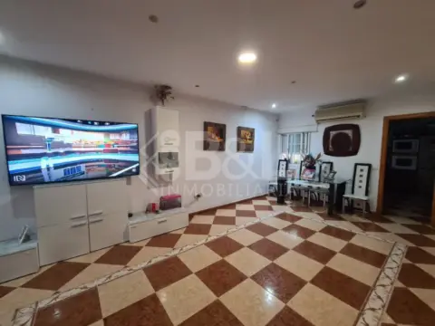 Casa en Nuevo Parque-Los Rosales-Tráfico Pesado