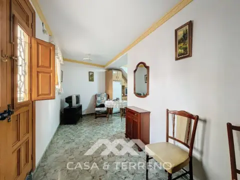 Casa adosada en Árchez