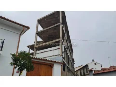 Edificio en Doña María de Ocaña