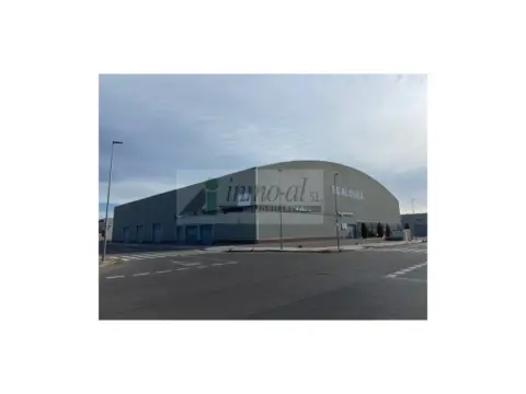 Nave industrial en Carrer Navelate, 37