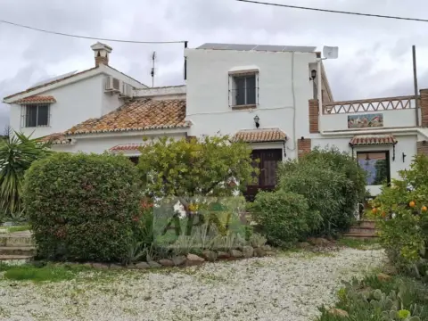 Finca rústica en Álora