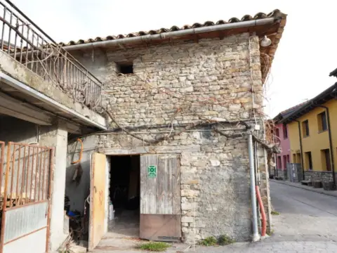 Edificio en Foradada del Toscar