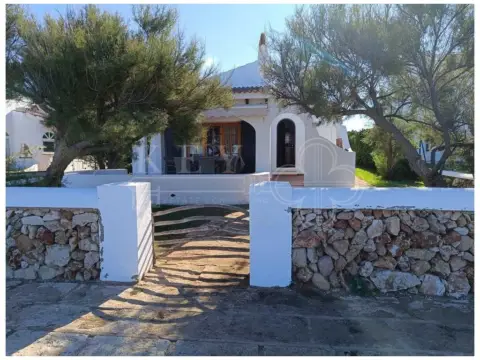 Chalet en Cala en Bosch-Serpentona