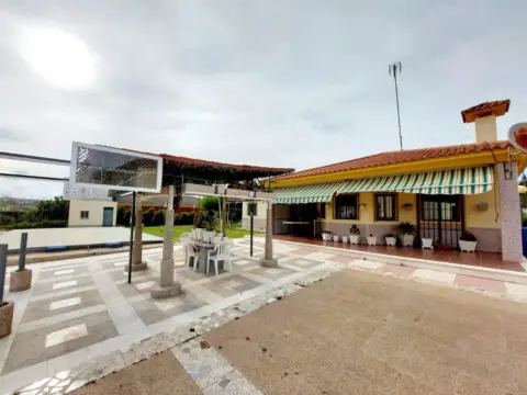 Chalet en Las Vaguadas-Carretera de Valverde