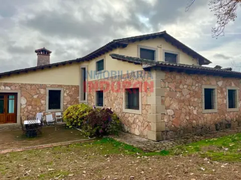 Finca rústica en Jarandilla de La Vera