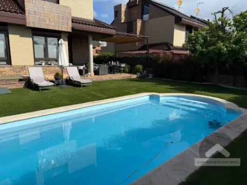 Chalet en Villanueva de la Cañada