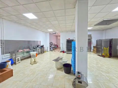 Local comercial en Núcleo Urbano