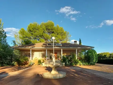 Chalet en Argamasilla de Calatrava