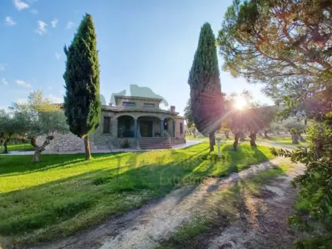 Chalet en Sierra de Fuentes
