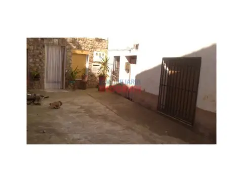 Casa en Castañar de Ibor