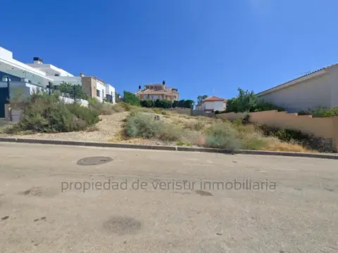 Terreno en Calarreona-Las Lomas