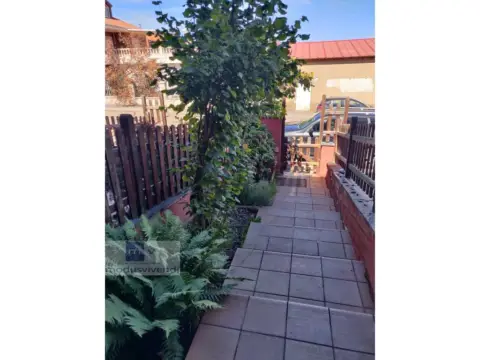Chalet en Sariegos