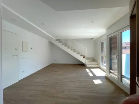 Dúplex en Zona calle Casa Amarilla