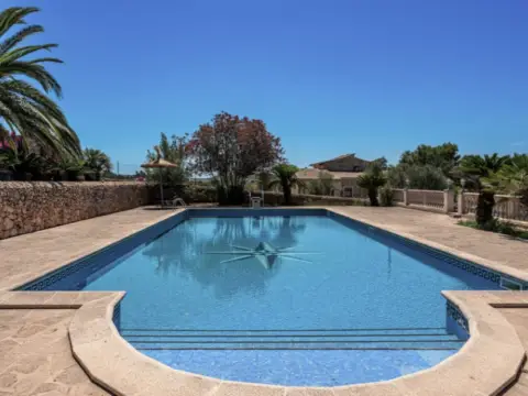 Casa rústica en Lloret de Vistalegre