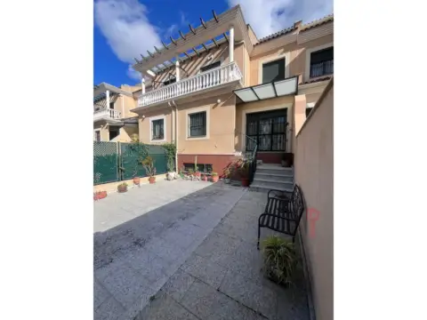 Casa pareada en Huerta Rosales-Valdepasillas