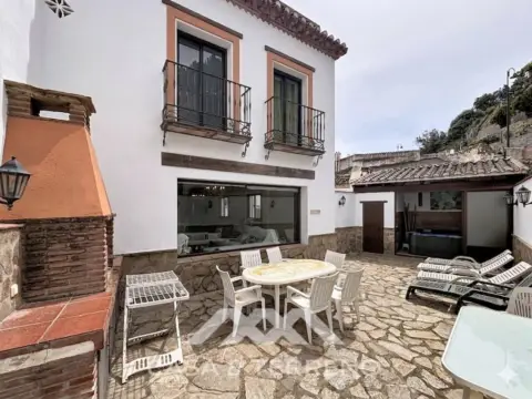 Casa pareada en Salares