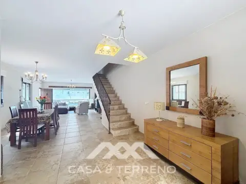 Casa pareada en Salares
