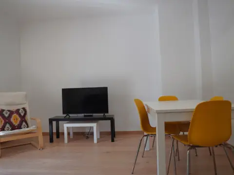 Piso en Avenida Pirenáica, 12