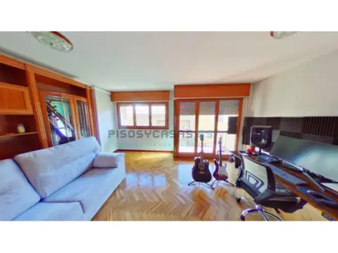 Piso en calle Baja, 3