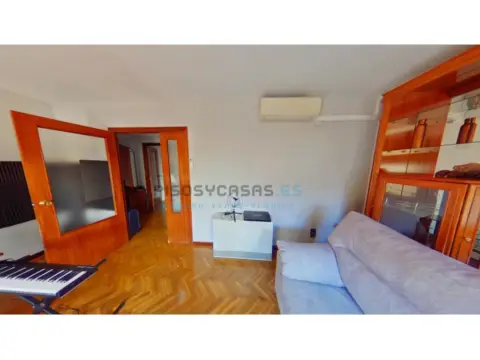 Piso en calle Baja, 3