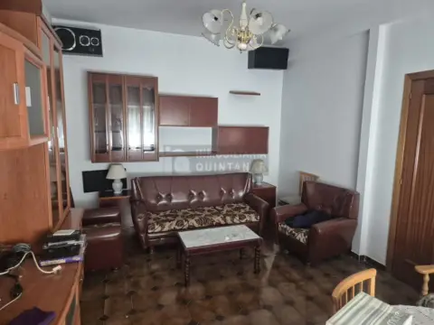 Casa en calle de Desiderio Carrión, 27